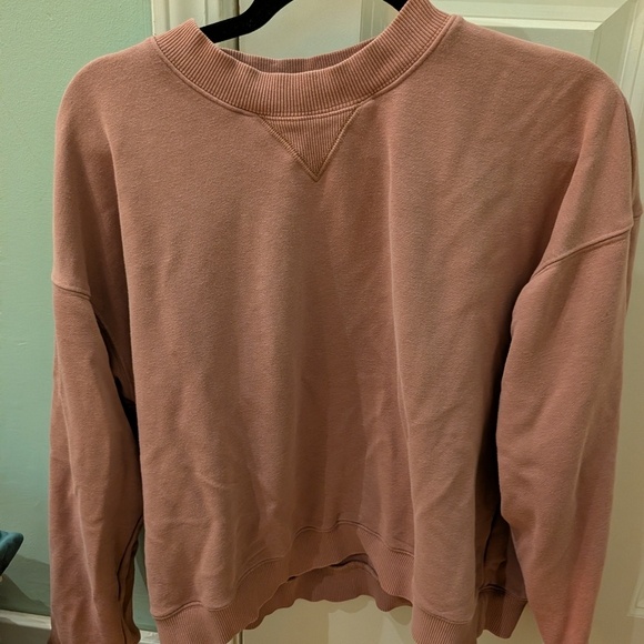Vuori Women's Mauve Sweatshirt - Picture 3 of 5